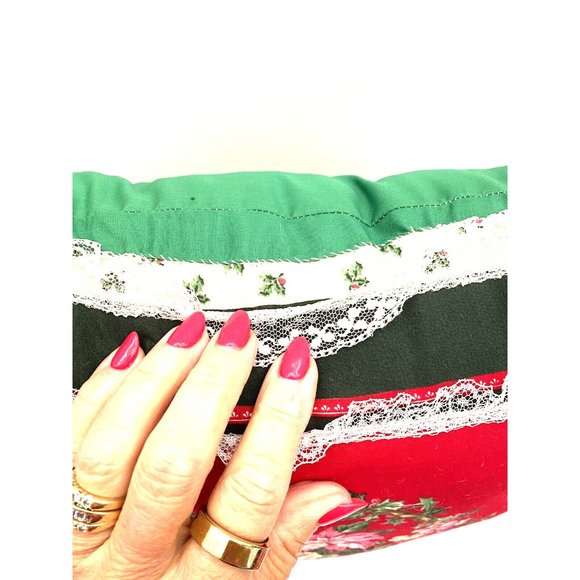 Vintage handmade Christmas throw pillows poinsettias trimmed in lace MCM Retro - Picture 5 of 9